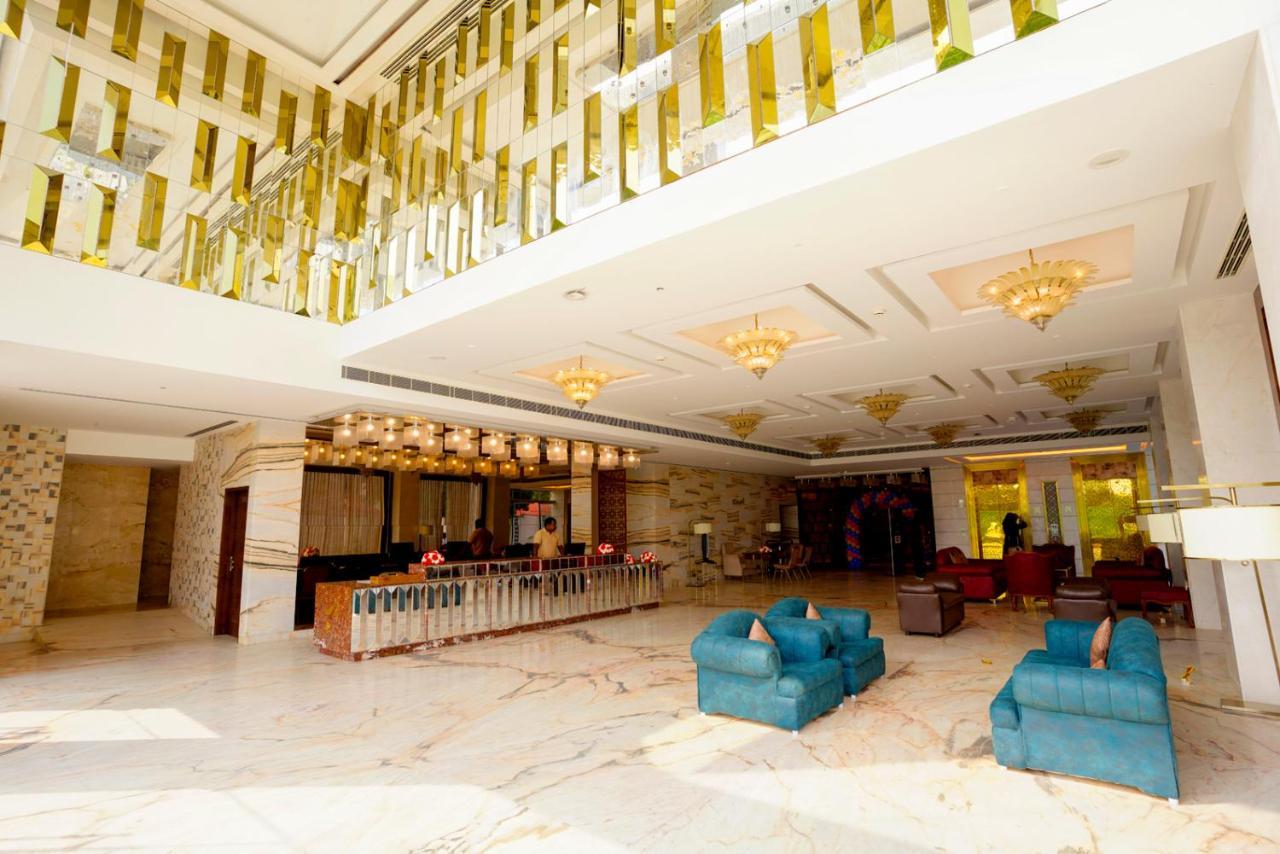 Kay-Em Spectra Hotel Madras Buitenkant foto